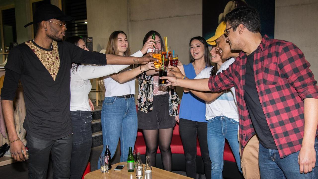 The Bowling Hotel Grens المظهر الخارجي الصورة